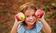 Une étude a révélé que les enfants qui consomment 1,5 portion de fruits par jour ont un risque 36% moins élevé de développer un diabète de type 2. (crédit: Adobe Stock)