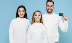 L'offre 12-17 de Bcinplus va accompagner votre ado jusqu'à sa majorité, dans ses projets et son apprentissage du budget (Crédits photo : Adobe Stock)