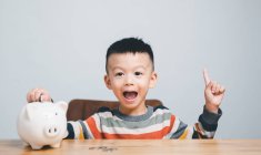 Éduquer les enfants à l’argent-iStock-Anawat_s