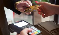 Quelles opérations par carte bancaire aboutissent de manière fluide, sans accord explicite de la banque ? (Crédits: Pexels - energepic.com)