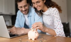 Nos astuces pour faire des économies rapidement et facilement. ( crédit photo : Shutterstock )