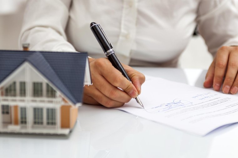 Vendre à soi-même via une SCI ne doit pas être réalisé dans le seul but d’échapper à l’impôt crédit photo : GettyImages