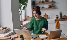 Comment déduire les frais de télétravail dans sa déclaration d'impôts ? ( Crédit photo : gstockstudio / stock.adobe.com)