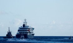 Le navire de croisière MV Hondius, touché par une épidémie d'hantavirus, près du port de Granadilla de Abona, Tenerife